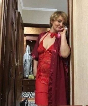 С моими услугами ты окунешься в мир страсти и наслаждения. 💋 У меня есть множество возможностей для приятного времяпровождения – от классического секса до разнообразных экзотических фетишей 😉 Мои фото 100% реальные, и мои клиенты всегда остаются довольными моими услугами. Будь оригинальным и разнообразь свою жизнь с помощью Москвы 🌃 Не упусти шанс испытать настоящий эмоциональный взрыв со мной! 🌟 Инесса